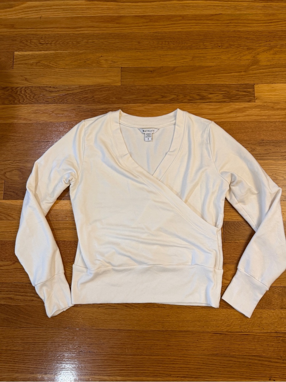 Athleta Recharge Sweatshirt Long Sleeve Shirt Magnolia White/Cream - Size Small